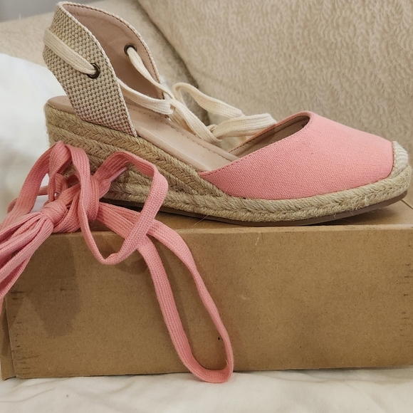 shoes - Picture 1 of 1